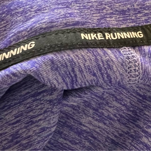 EUC Authentic Nike long sleeve women’s Dry Fit Running Top in a heathery purple - Picture 12 of 16